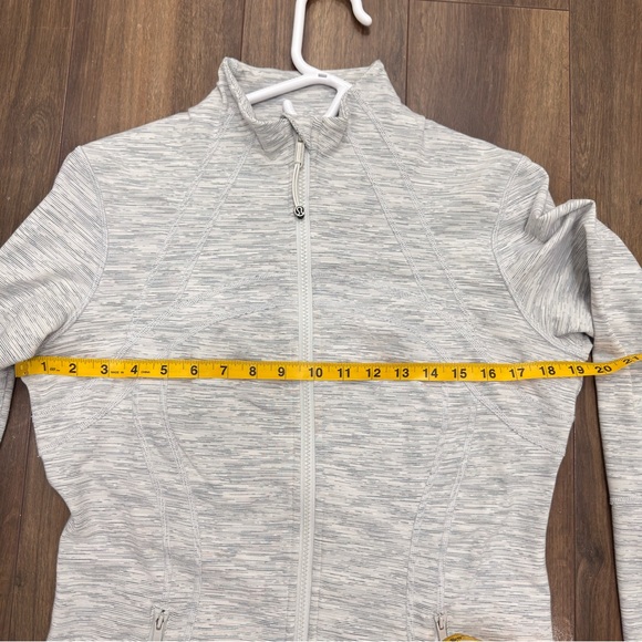 Lululemon define jacket size 12 - Picture 6 of 9